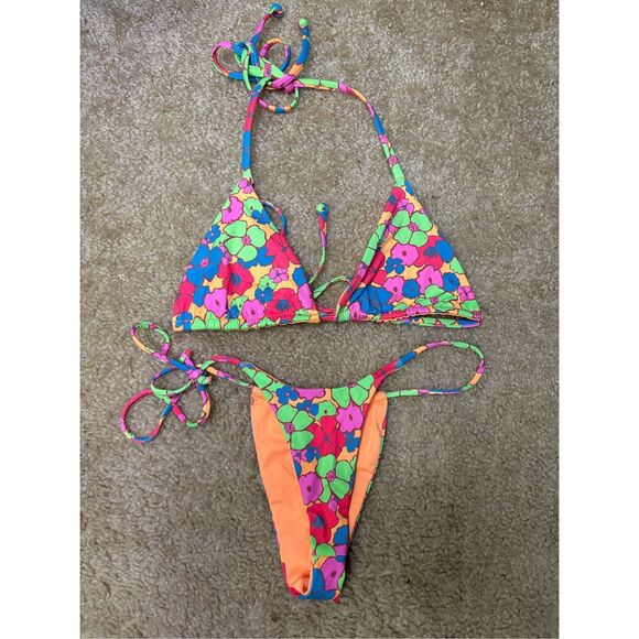 Frankie’s Bikini Groovy Set - Picture 5 of 12